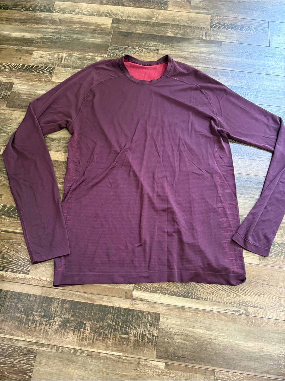 lululemon athletica Men's Long Sleeve Crew in Deep Burgundy